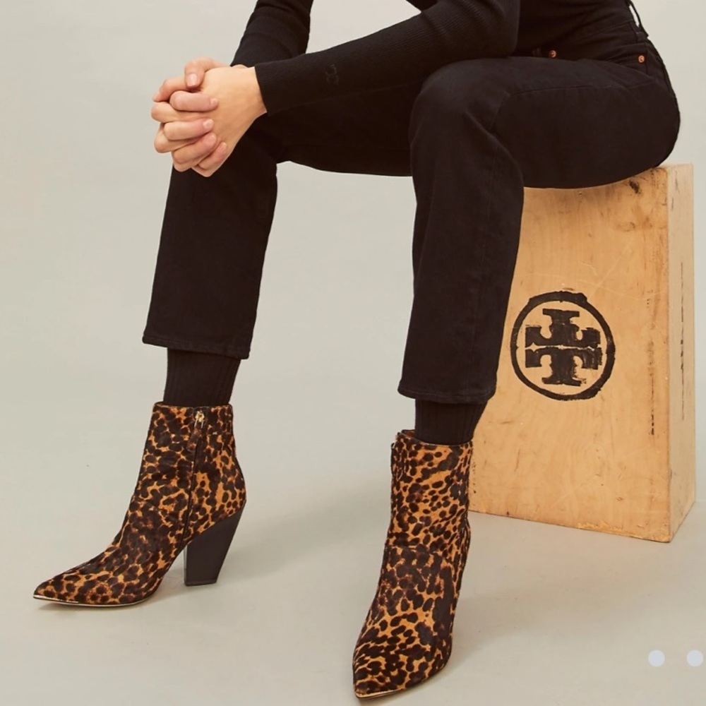 Tory Burch Lila Leopard Calf Hair Pointed Toe Ankle Boots Brown Black 7 Designer